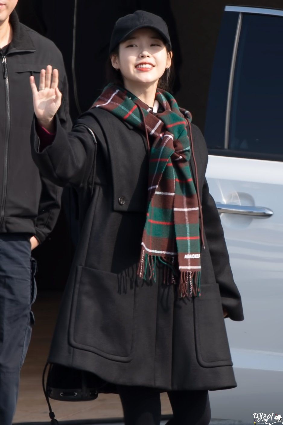 최근 몇년간 전세계 셀럽들이 꾸준하게 밀고있는 코트 코디방법 | 인스티즈