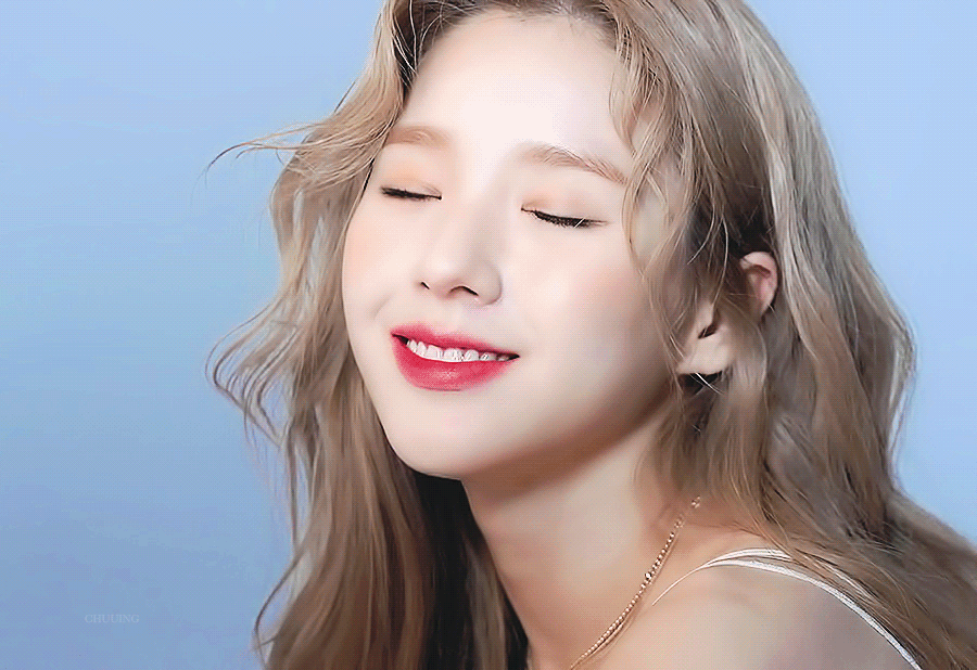 알만한 사람들은 예쁘다는거 다 알아서 아직도 모르는 님들도 예쁜거 알면 좋겠는 분 | 인스티즈