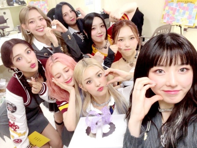 얼른 더 떴으면 하는 신인 여자 아이돌 걸그룹 덕후몰이상 3인방 .gif | 인스티즈