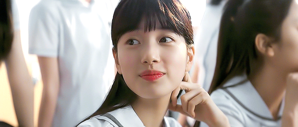 새 드라마에서 교복 입은 수지.gif | 인스티즈
