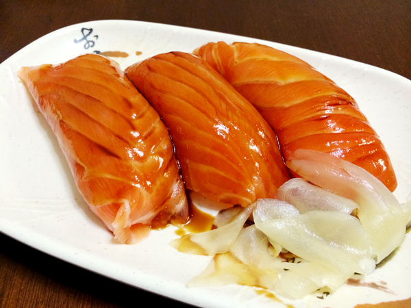 대만의 초대형 연어초밥 | 인스티즈