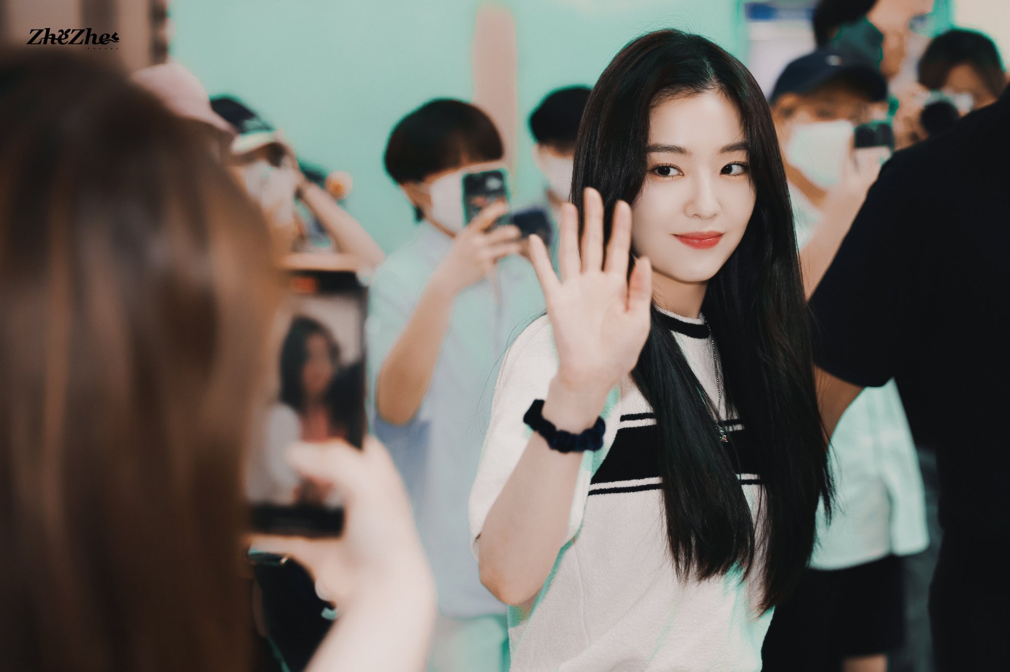 최근 공항 출국하는 아이린.jpgif | 인스티즈