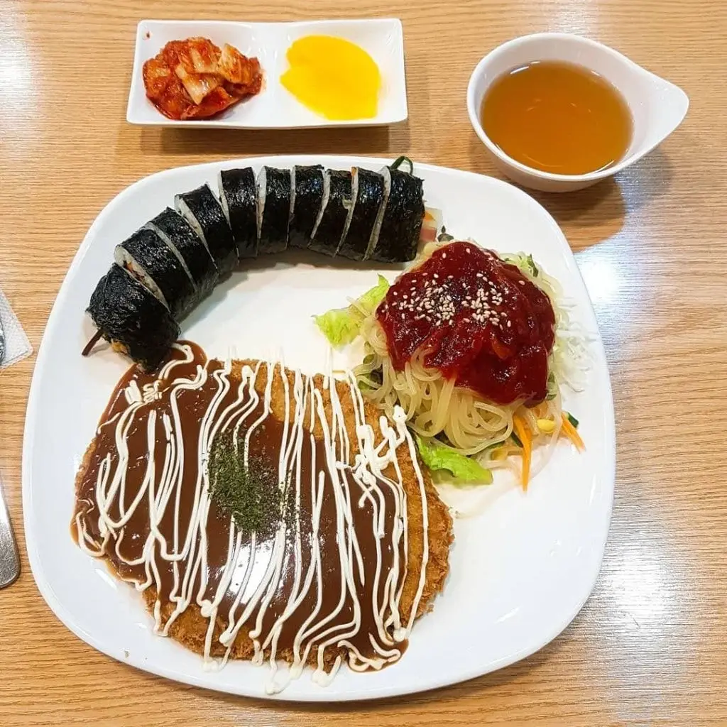 김밥천국 7000원짜리 스페셜 정식 - 웃긴자료 ‥‥‥‥‥、 - 도탁스 (DOTAX) 김밥천국 7000원짜리 스페셜 정식
