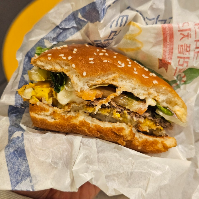 맥도날드 크리스마스 트러플 치즈 버거 ㅎㅜ기 | 인스티즈