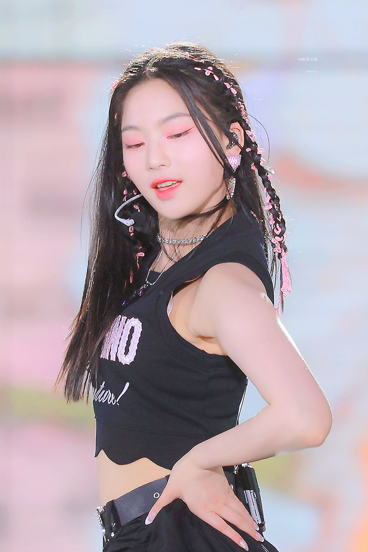 최근 스테이씨 아이사 스타일링 .jpg | 인스티즈