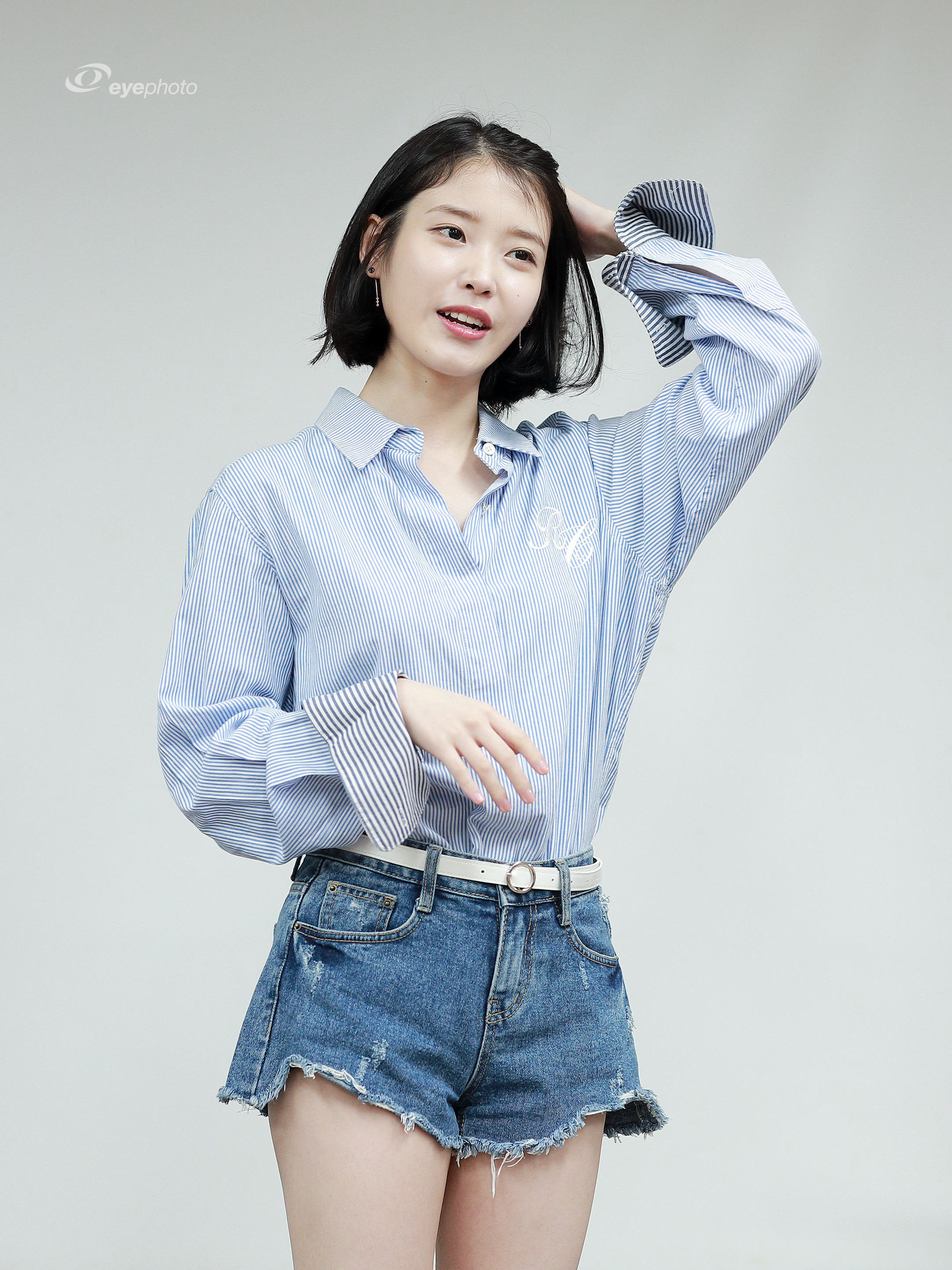 아이유 여대생느낌.gif | 인스티즈