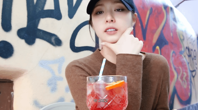 로마에서 여전히 무서운 세경씨 근황.gif | 인스티즈