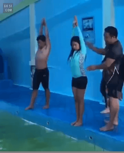 수영 강습 첫 날 몸개그 욕심을 낸 강습생 | 인스티즈