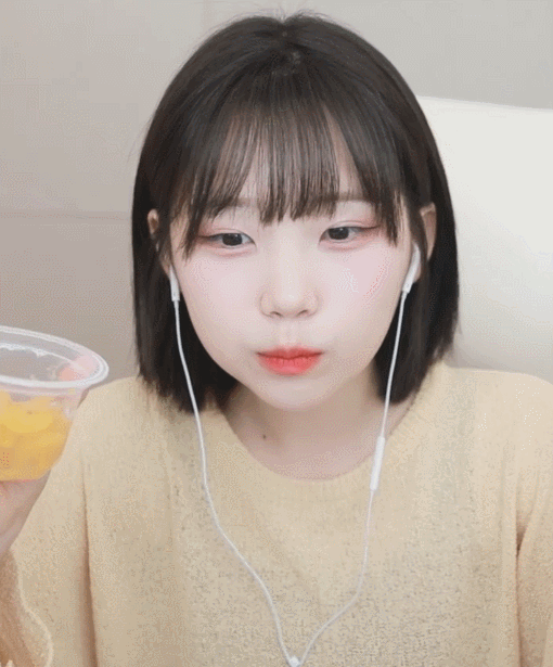 사람에 따라 귀엽다고 하는 사람도 간혹있는 우정잉 | 인스티즈