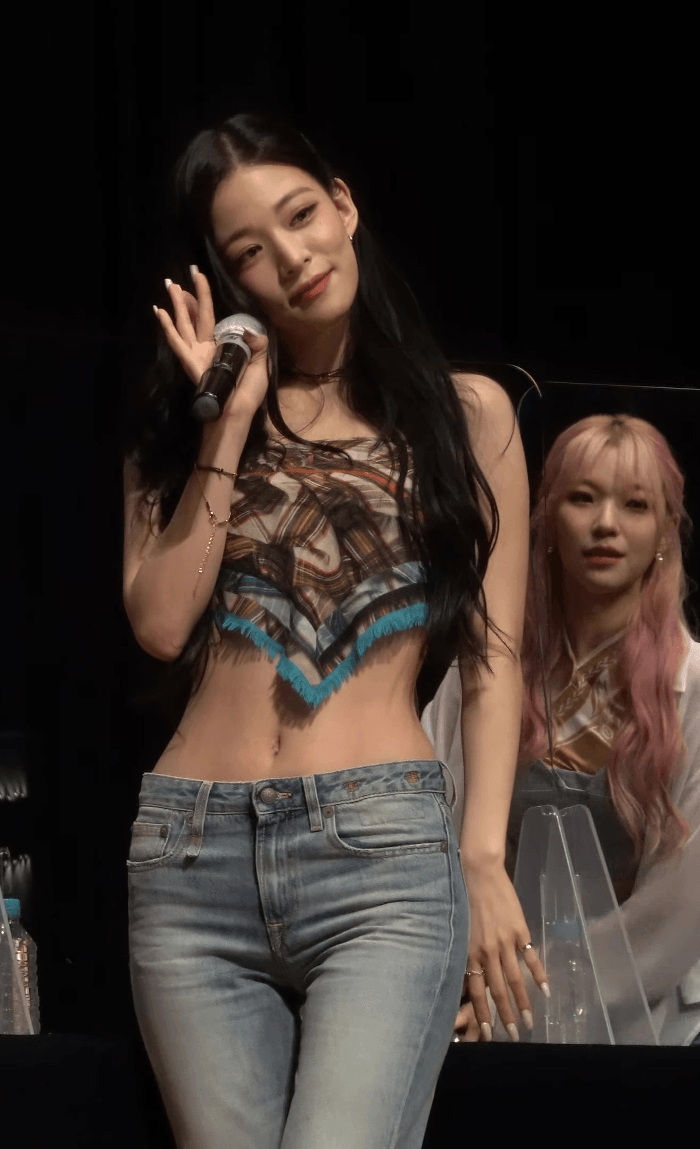 (스압)얼굴도 몸매도 이쁜 프로미스나인 이채영.jpgif | 인스티즈