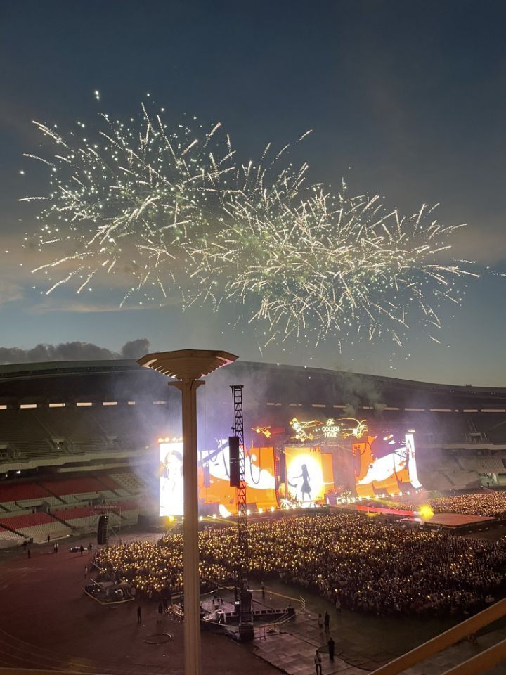 아이유:2022년에 콘서트 2번밖에 안했으니 내년에른 본격적으로 달린다! | 인스티즈
