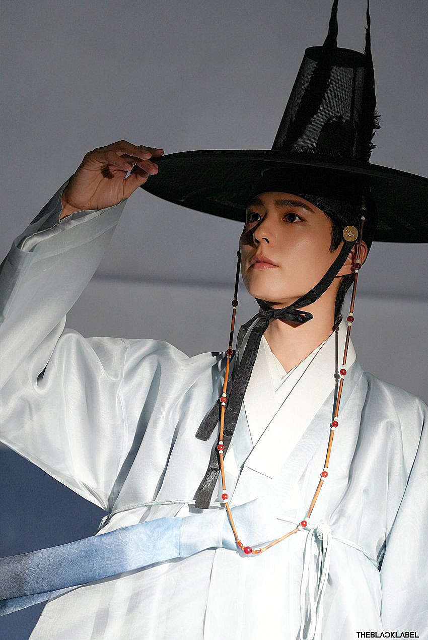 박보검 한복화보 b컷수준 | 인스티즈