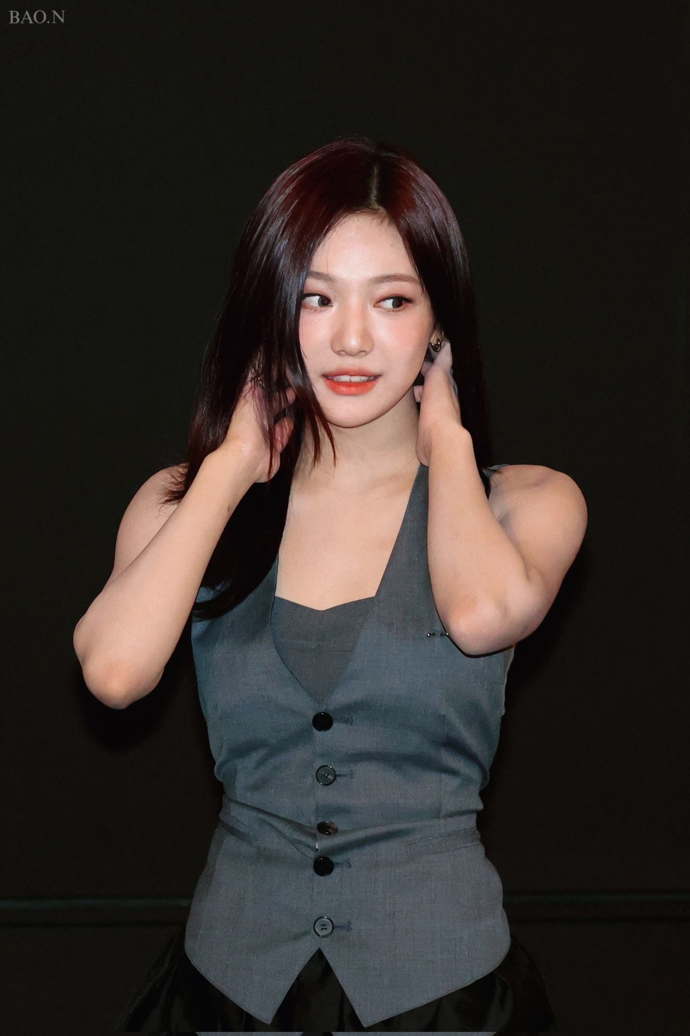 무대인사하는 닝닝 | 인스티즈