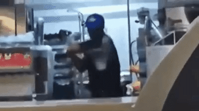 남자 집단폭행 하려다가 개처맞은 여자들.gif | 인스티즈