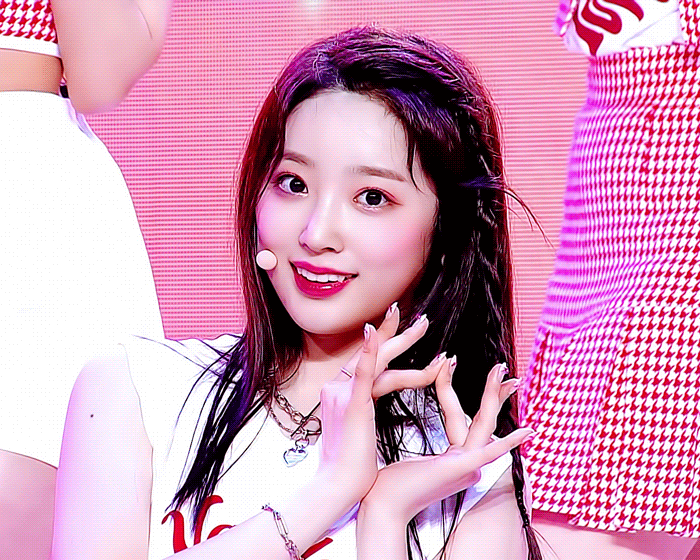 얼른 더 떴으면 하는 신인 여자 아이돌 걸그룹 덕후몰이상 3인방 .gif | 인스티즈