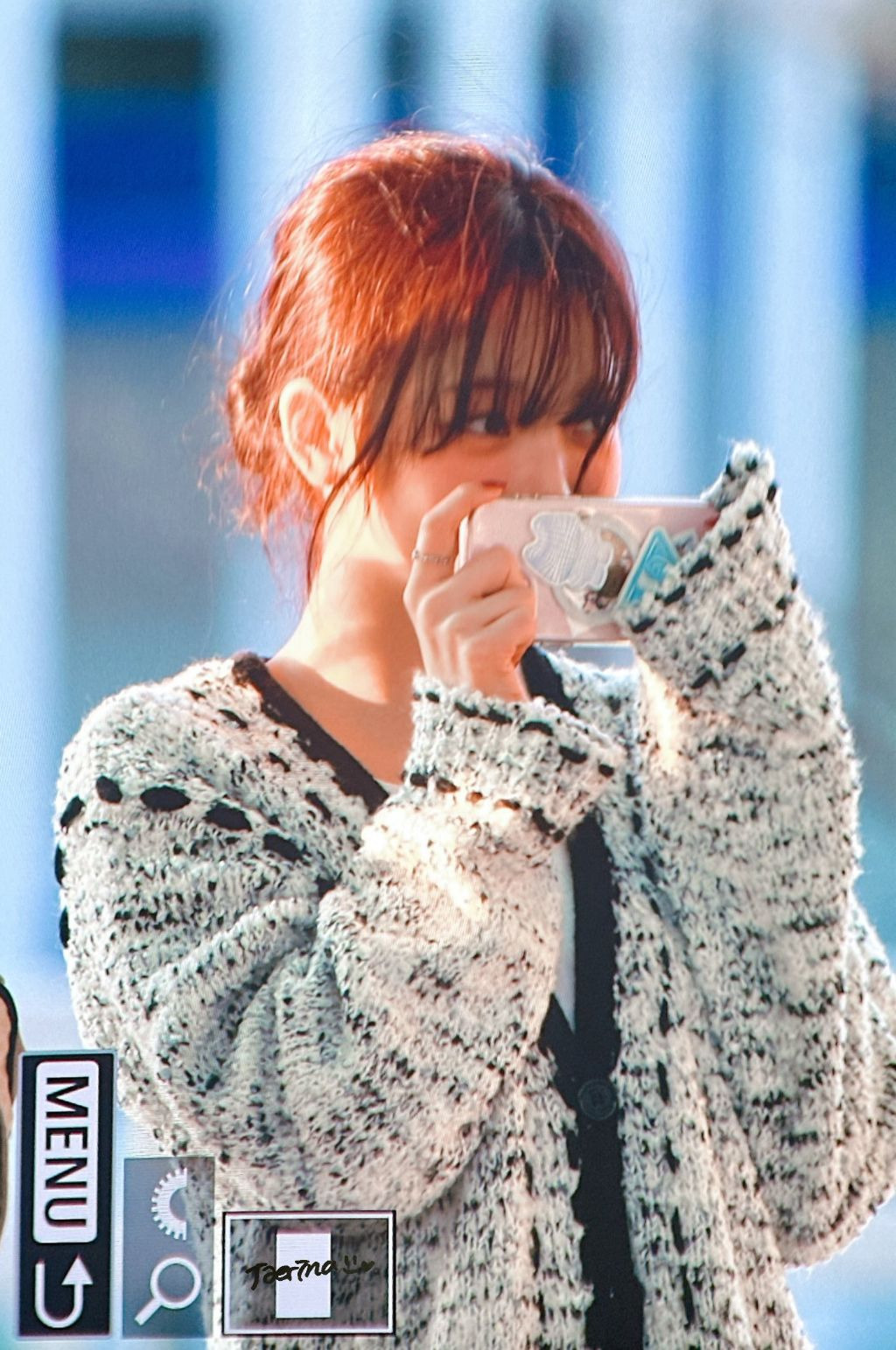 자다 깬 상태로 공항 나온 카리나 | 인스티즈
