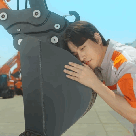 배우 박정민이 찍은 HD현대 굴착기 광고 '내 땅강아지, 대발이' | 인스티즈
