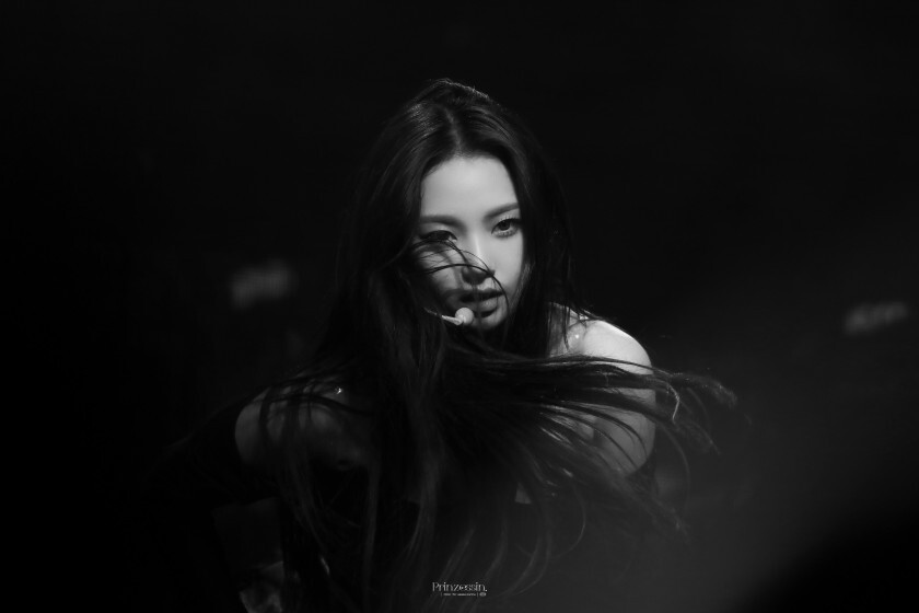 오프숄더 비주얼 에스파 카리나 .jpgif | 인스티즈