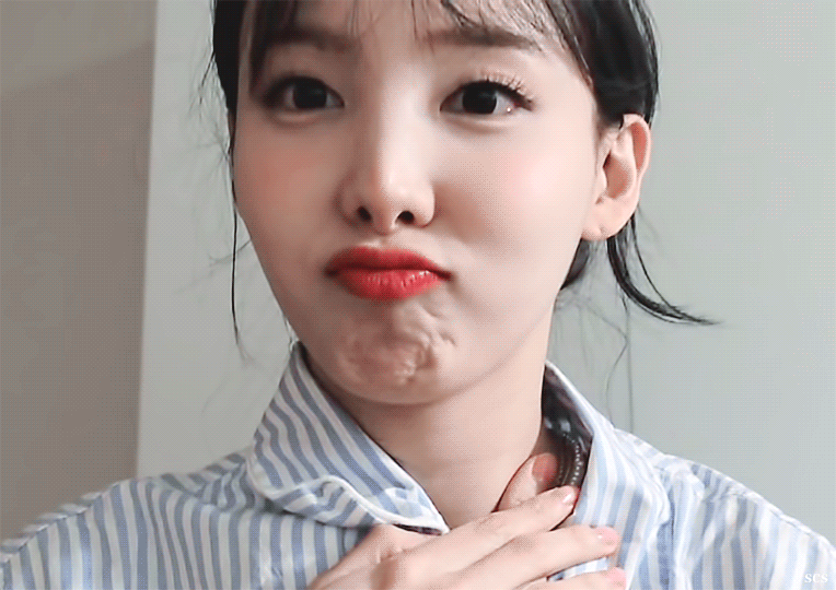 트와이스 나연의 마니또 브이로그(feat. 쿠크+방에 있는 물건 소개) | 인스티즈