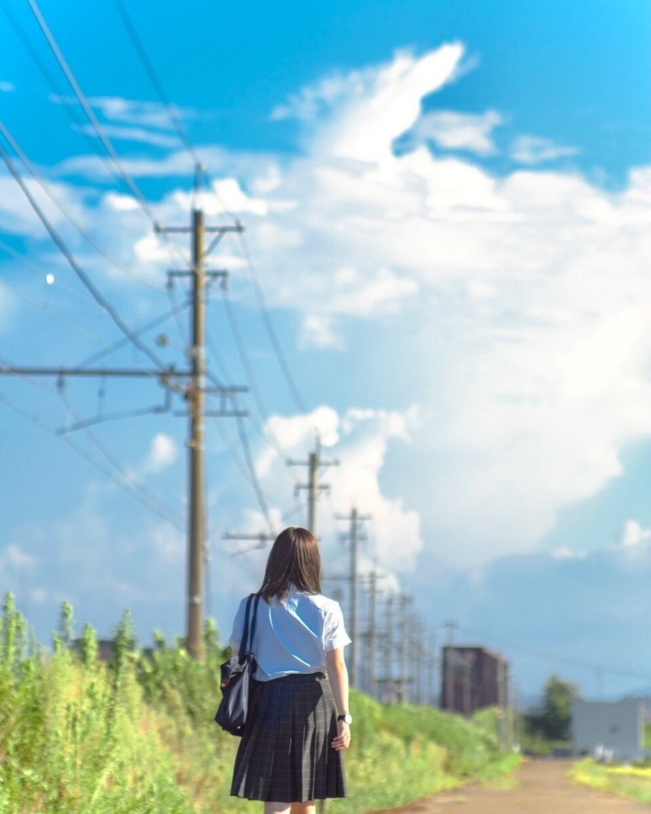 애니메이션 배경풍 사진 찍는 일본 여고생들 | 인스티즈