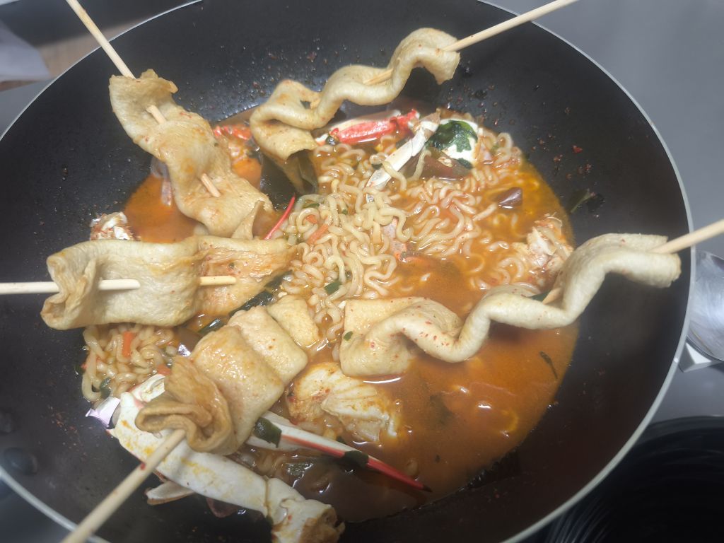 꽃게너구리라면