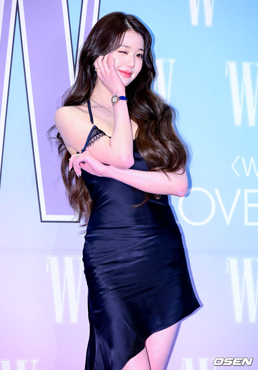 오늘자 W코리아 자선행사 아이브 레이 안유진 장원영 기사사진 | 인스티즈