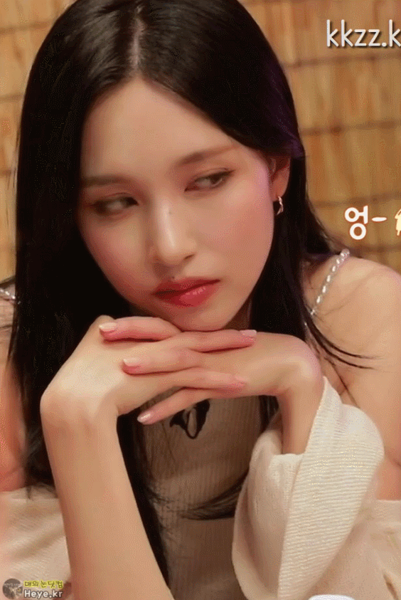 하이볼 마시고 술기운 올라온 트와이스 미나...gif | 인스티즈