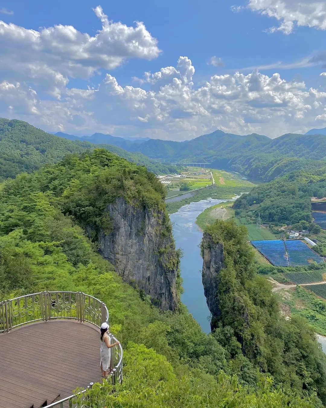인생샷 찍기 좋다는 국내 배경이 예쁜 여행지들.JPG | 인스티즈