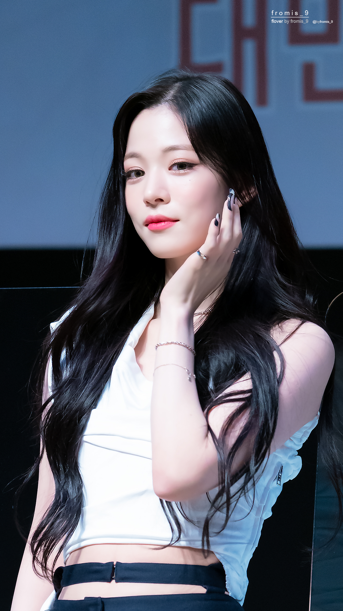 (스압)얼굴도 몸매도 이쁜 프로미스나인 이채영.jpgif | 인스티즈