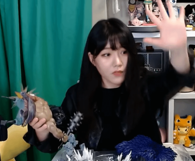 손가락이 짧은 소니쇼.gif | 인스티즈