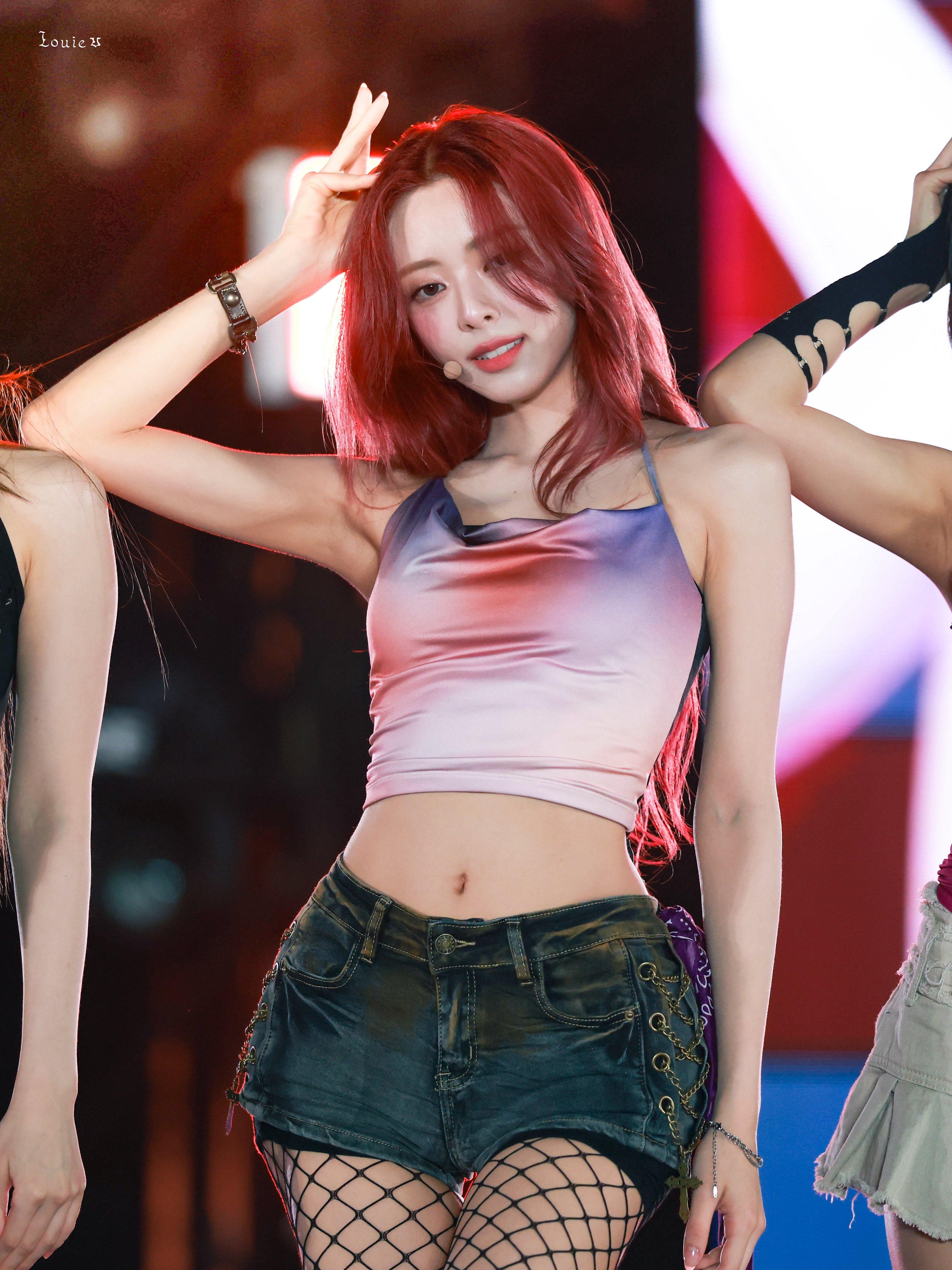 (스압)여자여자한 ITZY 유나.jpgif | 인스티즈