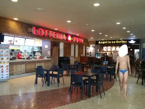 워터파크에서 삼각 수영복 입는게 잘못된건가요? | 인스티즈