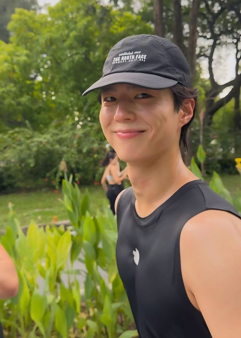 제일 못생겨질때 사진찍어달라요청받음gif | 인스티즈