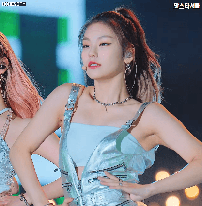 예지 레전드 직캠.gif | 인스티즈