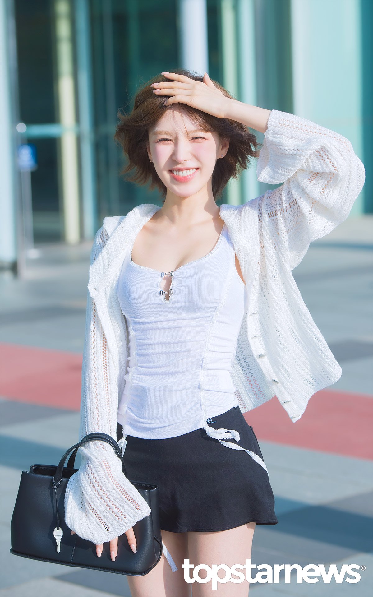 어제자 레전드 찍은 레드벨벳 웬디 출근길.jpg | 인스티즈