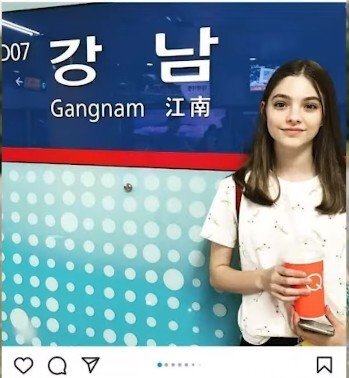 한국과 인연이 깊은 웬즈데이 룸메이트역 배우 | 인스티즈