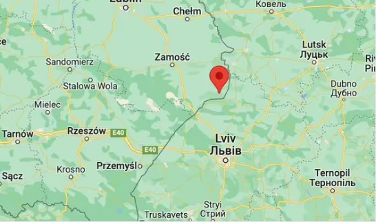 [속보] 우크라이나 국경 인접한 폴란드 국경마을 러시아 미사일 떨어져 최소 2명 사망 | 인스티즈