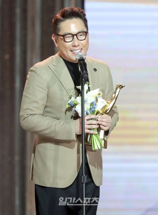 2017년 묻힐뻔 하다가 갑자기 인터넷에 화제되더니 그 해 씹어먹은 발라드 | 인스티즈