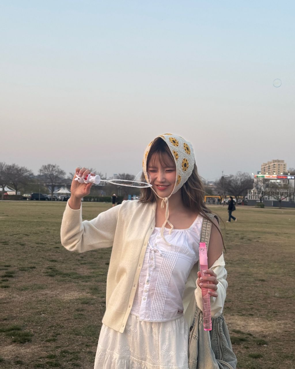27살인데도 귀여운 프로미스나인 송하영 | 인스티즈