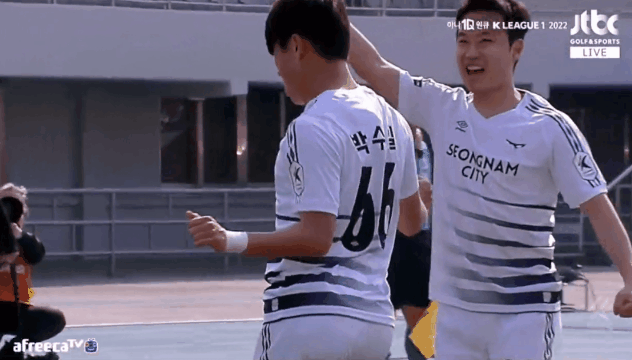 d902768cb8b1c490df190f66da6400fc09dedd39