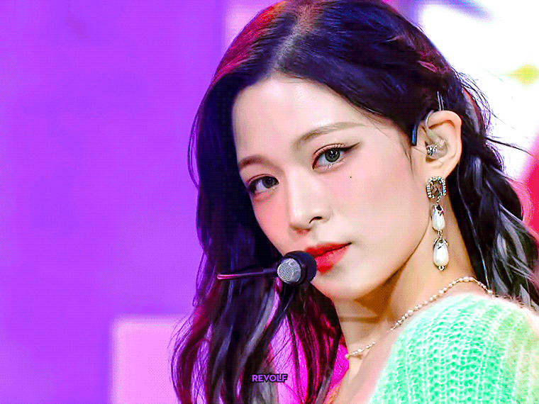 (스압)얼굴도 몸매도 이쁜 프로미스나인 이채영.jpgif | 인스티즈