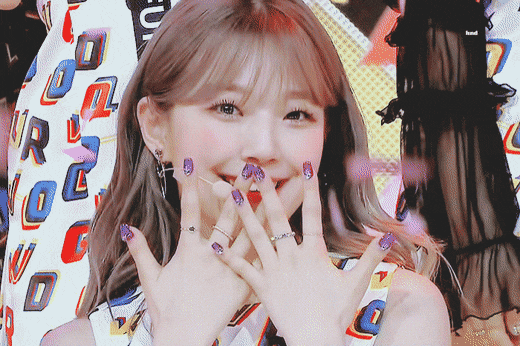 귀엽고 사랑스러운 덕후몰이상 여자아이돌들 .gif | 인스티즈