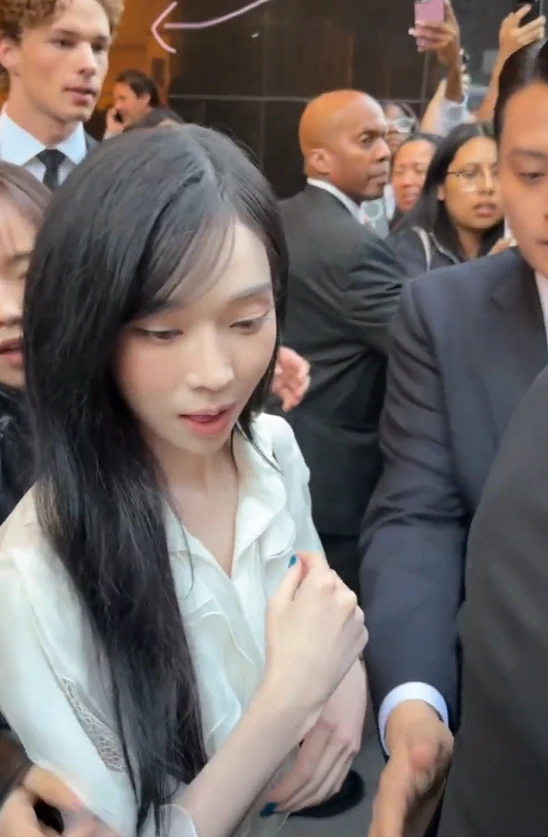 잘생겨서 논란이라는 에스파 경호원 형아 | 인스티즈