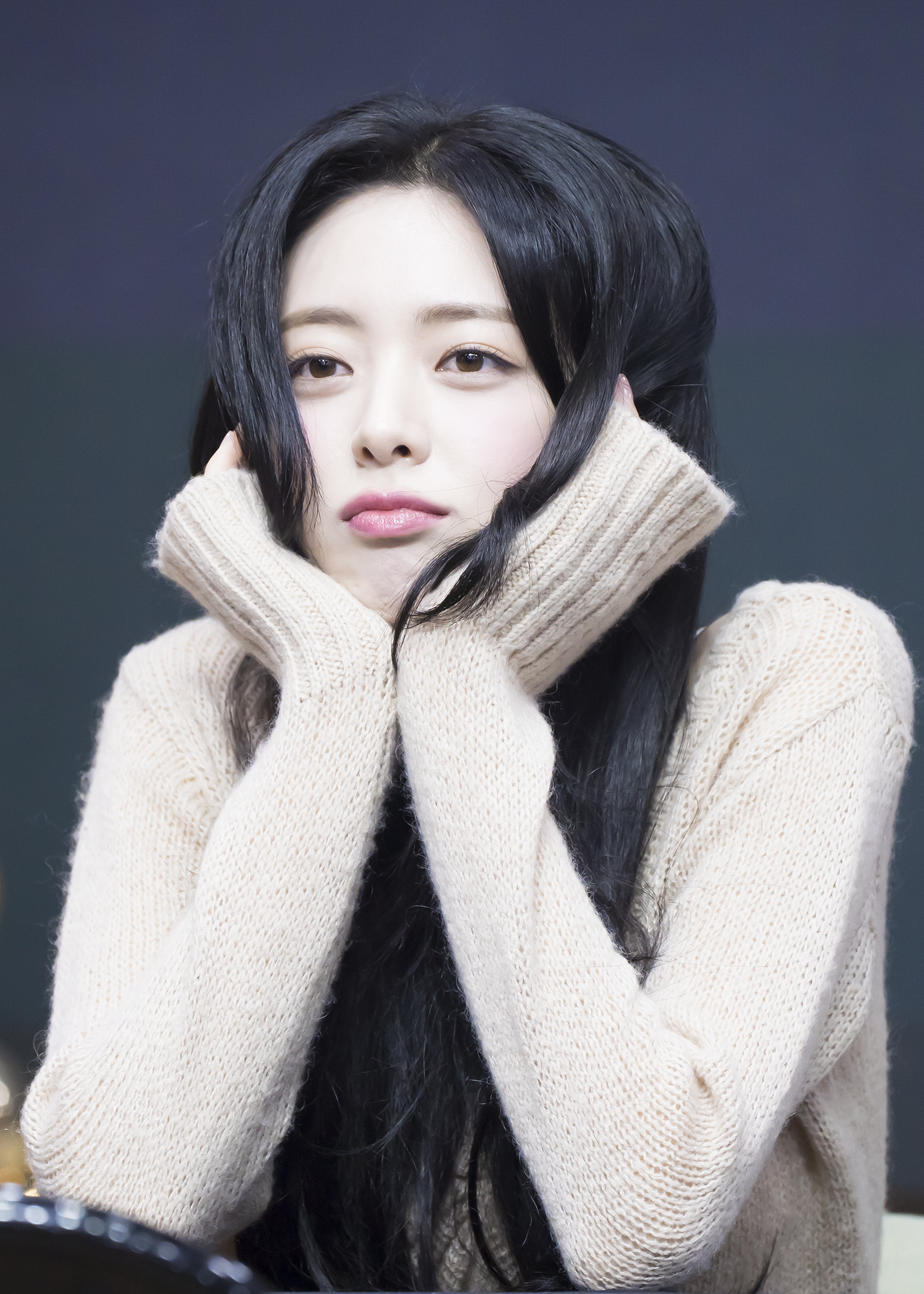 (스압)여자여자한 ITZY 유나.jpgif | 인스티즈