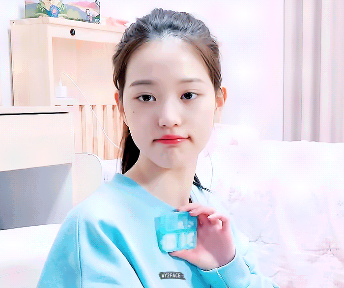 아직도 애기 같은 아이브 장원영.gif | 인스티즈