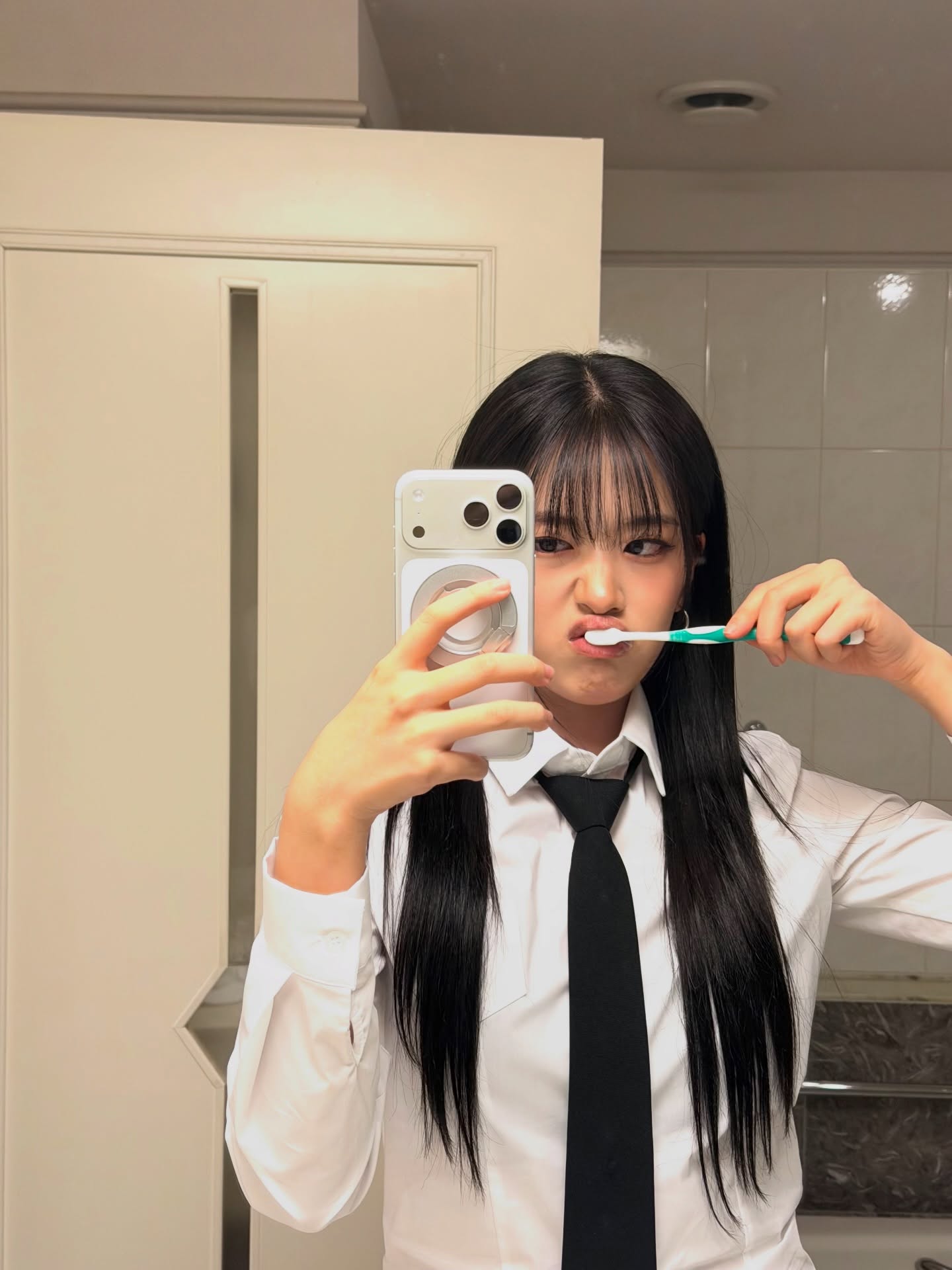 의외로 봐줄만한 아이브 안유진 얼굴 .jpg | 인스티즈