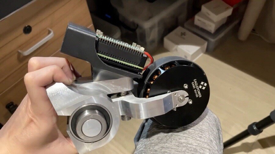 중국 공학자가 빡쳐서 만든"넘어지지 않는 자전거" | 인스티즈