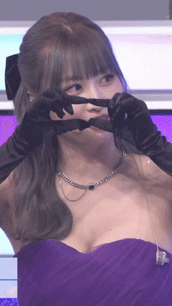 일본 방송에 출연한 트와이스 모모 & 미나 .gif | 인스티즈