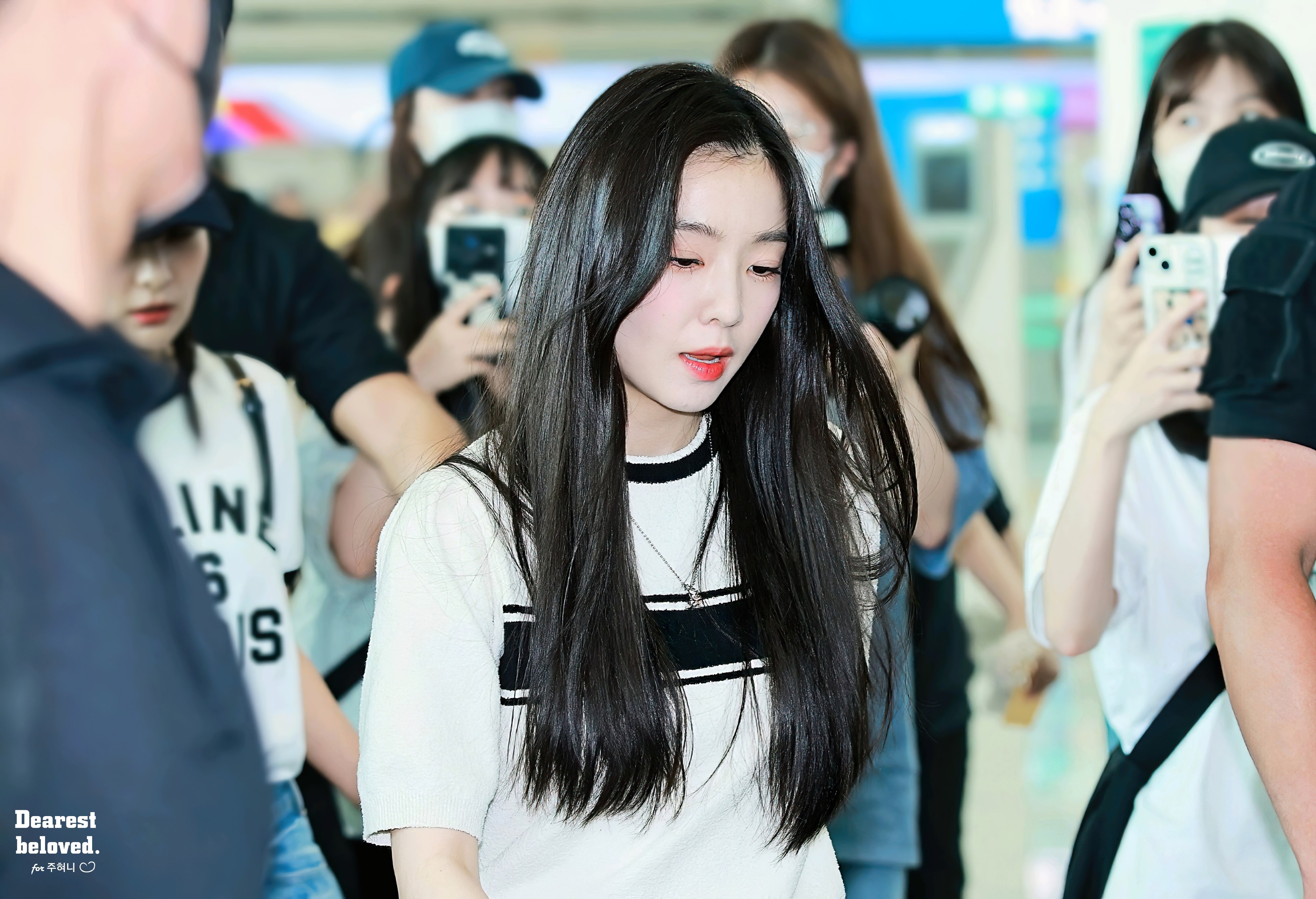 최근 공항 출국하는 아이린.jpgif | 인스티즈