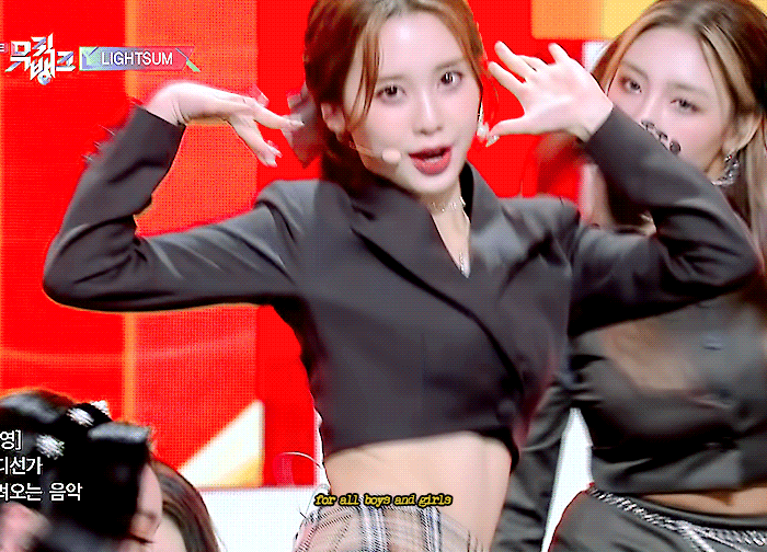 4세대 아이돌 걸그룹들의 비주얼 멤버 쓰리톱 삼각편대 .gif | 인스티즈